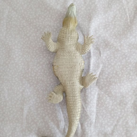 1995 Deinosuchus  (Dinosaur Alligator) Figure Carnegie Collection by Safari Ltd - Picture 12 of 15
